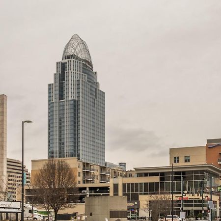 Frontdesk I Sycamore Place Apts Downtown Cincinnati Exterior foto