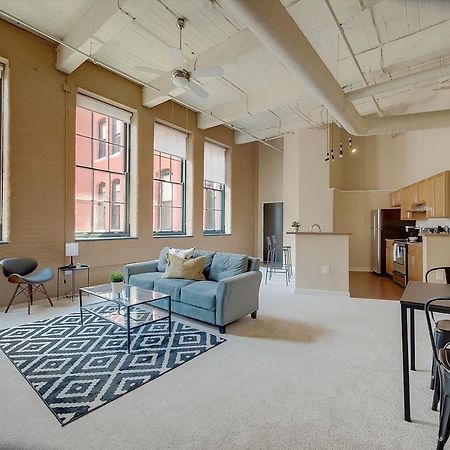 Frontdesk I Sycamore Place Apts Downtown Cincinnati Quarto foto